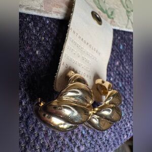 New Anthropologie Swirl Gold Stud Earrings